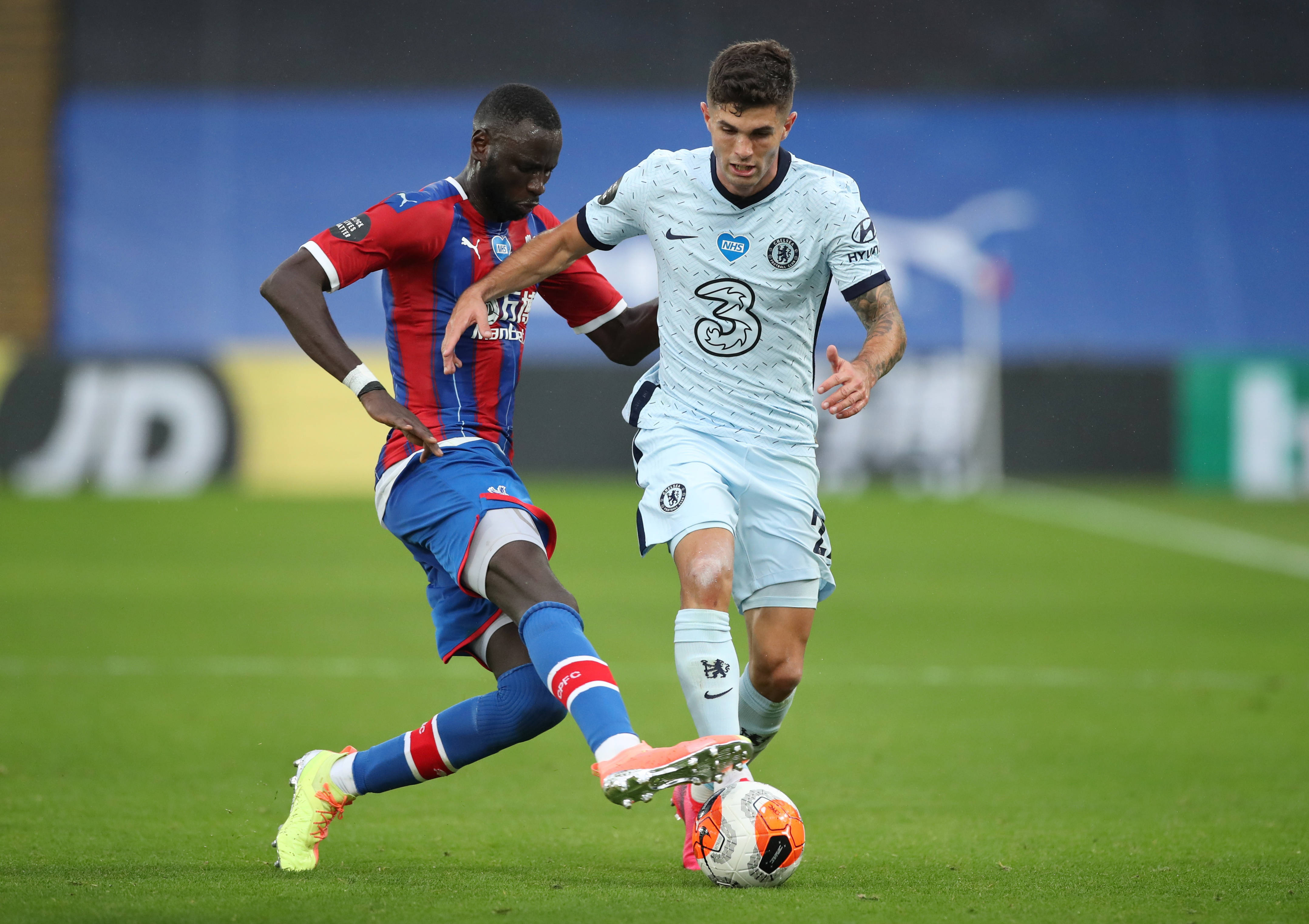 关于卡利亚里客场战胜都灵，提升排名的信息