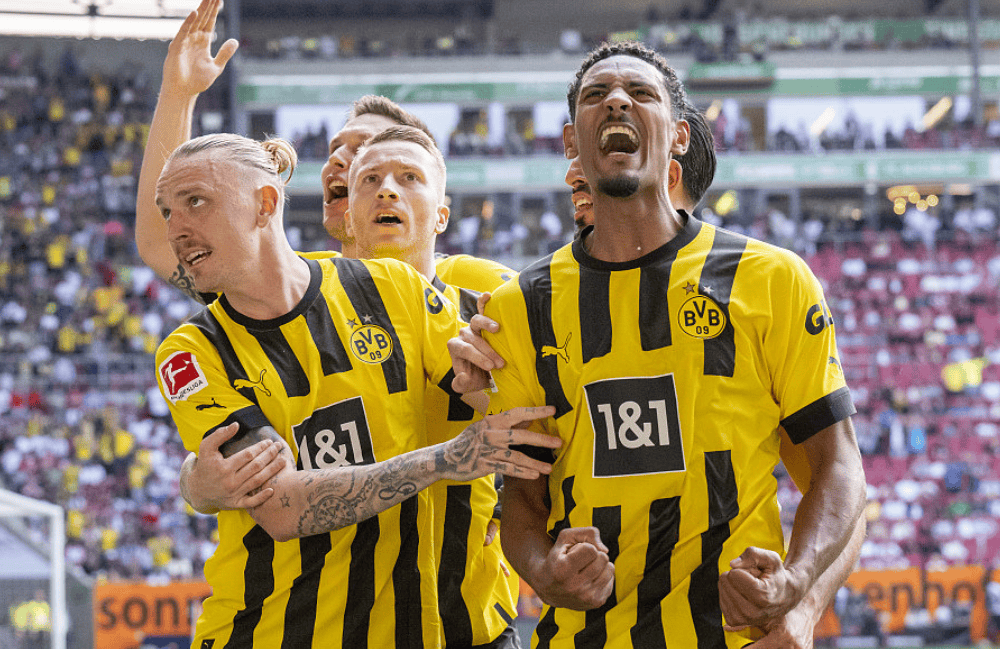 包含多特蒙德球队备战，执行教练指示积极备战的词条