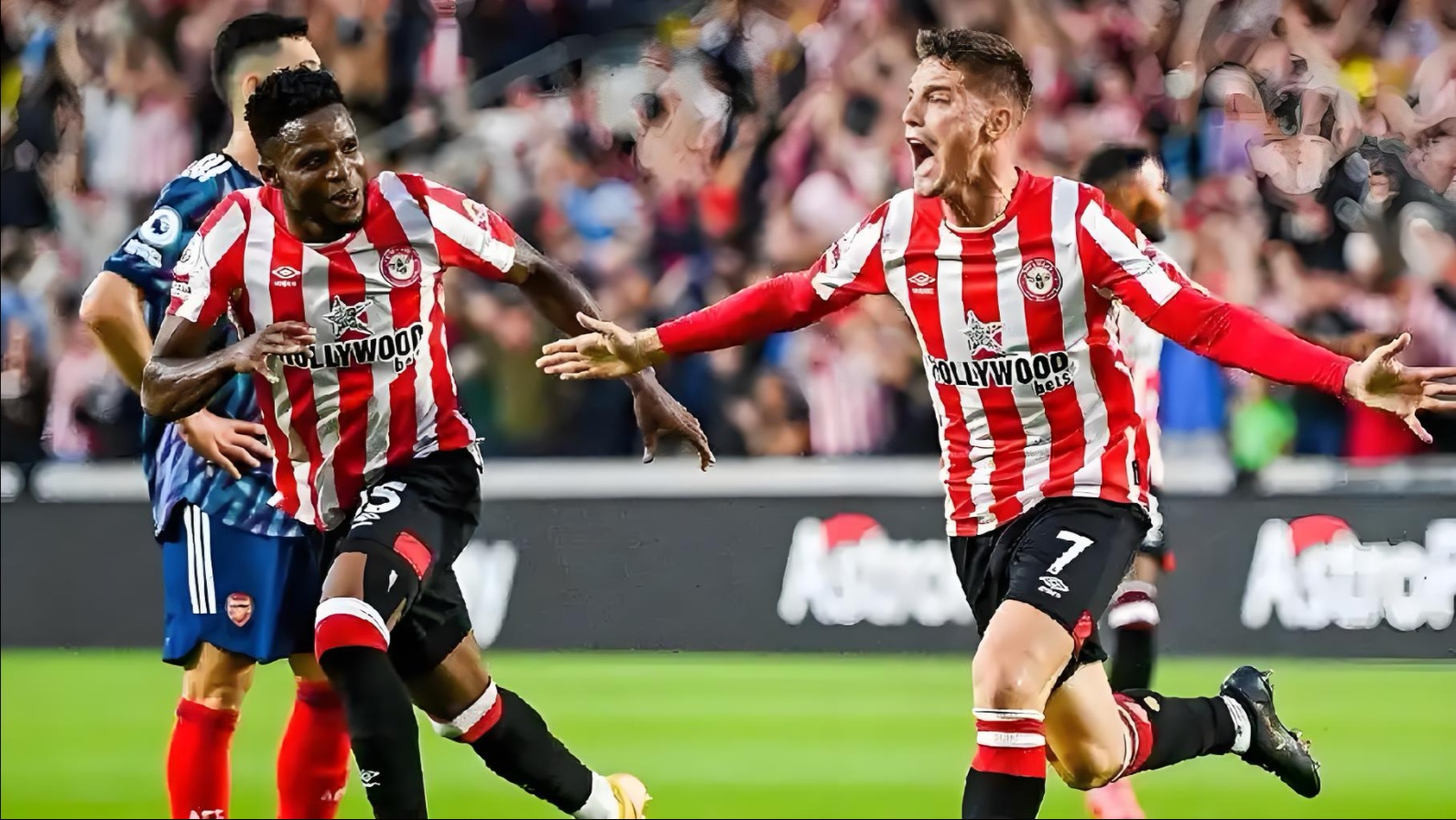 曼联主场大胜,埃弗顿险胜沃特福德比分